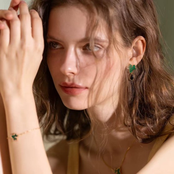 Ivy Agate Maple Leaf Stud Earrings